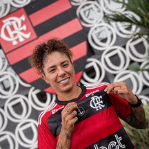 Maior artilheira das Olimpíadas, Cristiane estava no Santos, antes de ser contratada pelo Flamengo — Foto: Paula Reis / Flamengo