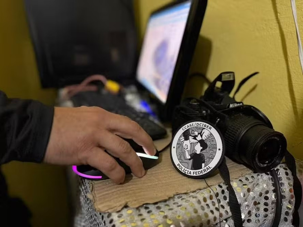 PF e Polícias Civis Desmascaram Rede de Abuso Infantil: 55 Presos e 3 Crianças Resgatadas!