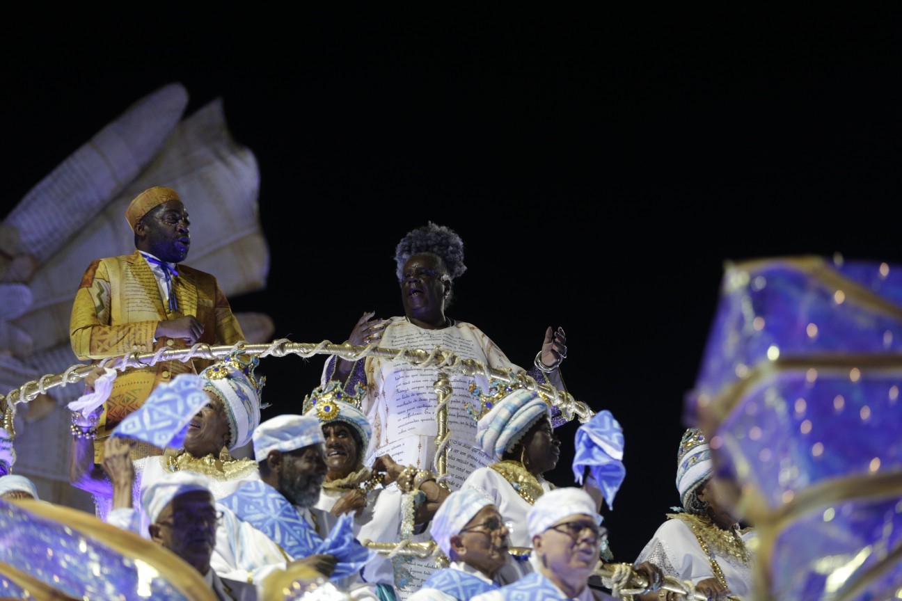 Análise: enredo pesado, samba pesado, escola de peso, Portela