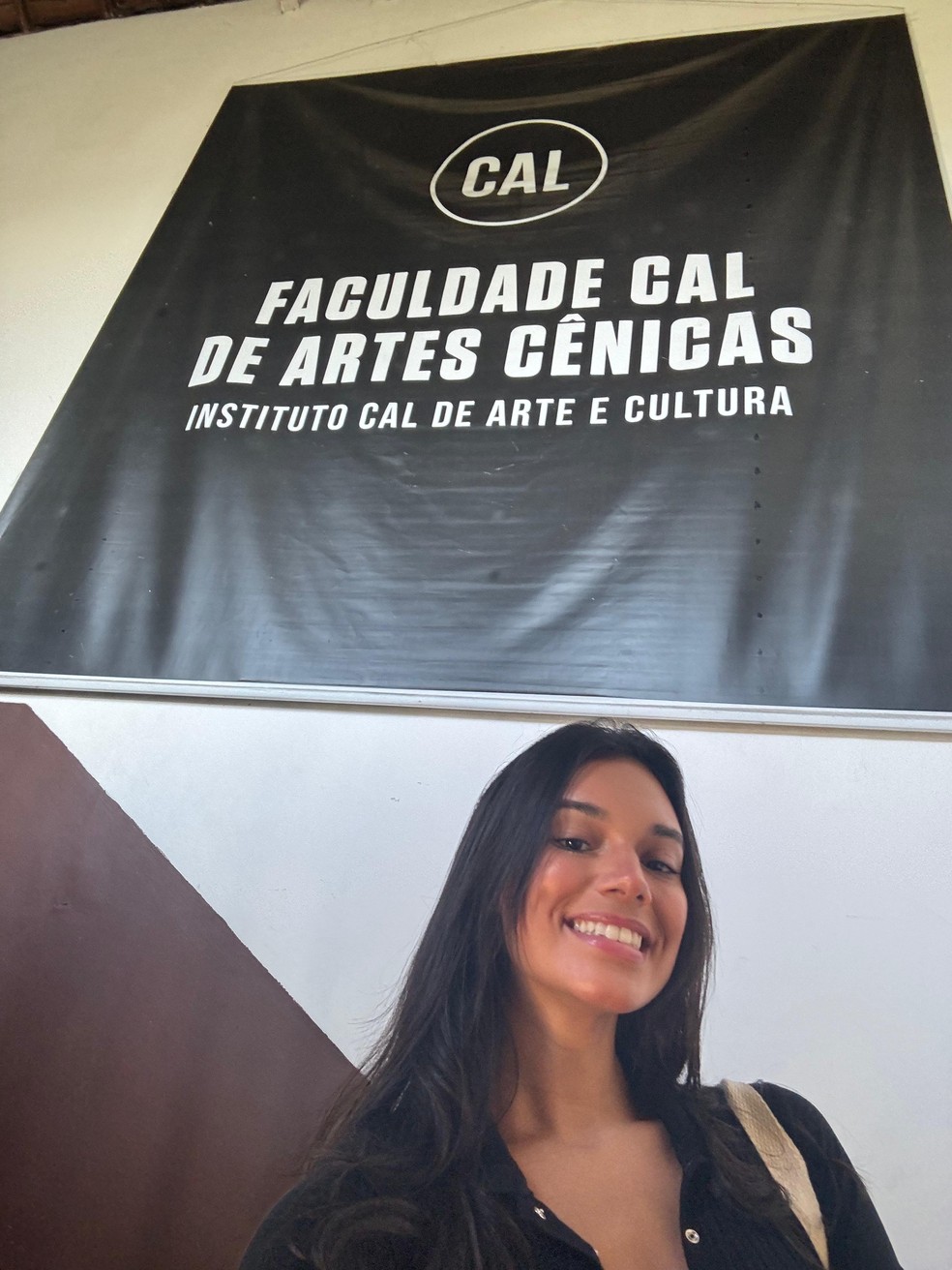 ex-BBB Alane na CAL &mdash; Foto: divulga&ccedil;&atilde;o