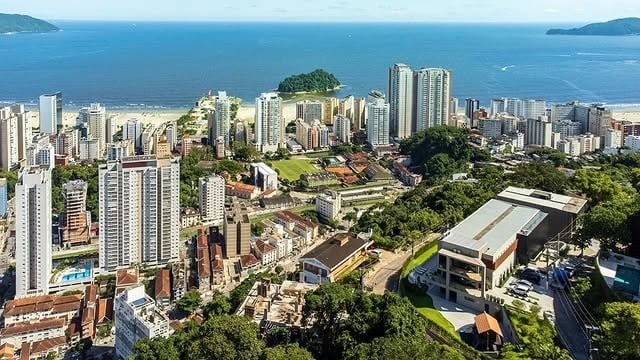 Nova mansão de Neymar no Morro de Santa Terezinha, em Santos — Foto: Adriano Pacelli/Reprodução