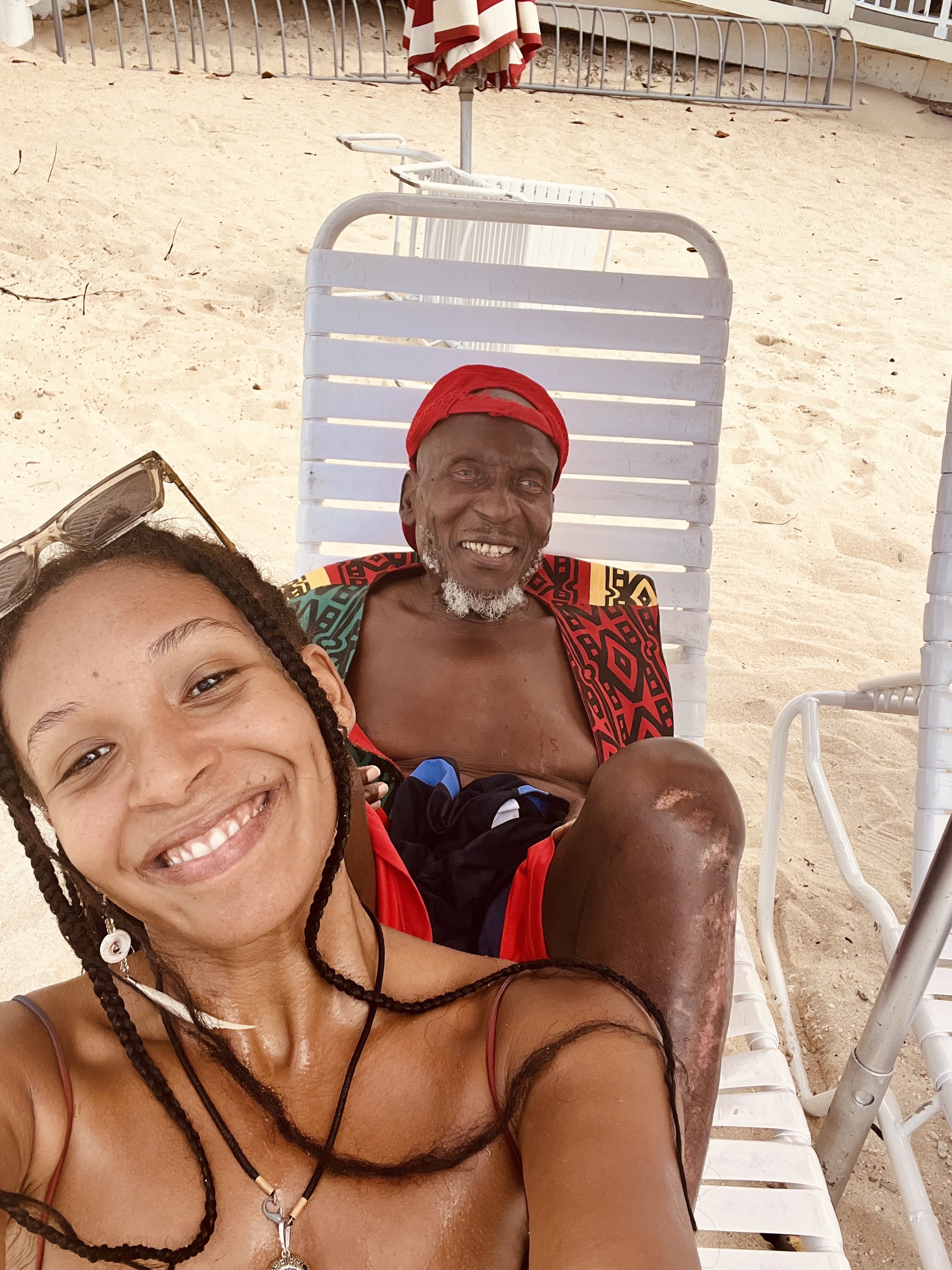Filha brasileira de Jimmy Cliff, atriz de ‘Pantera Negra’ revela detalhes sobre ‘Jogada de risco’ - QTU Questões do Universo