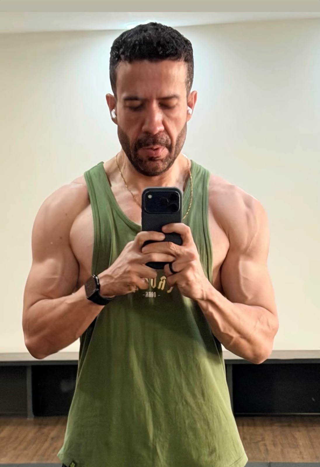 'Pessoal, urgente!': após dois meses sem dormir bem, André Janones celebra volta aos treinos