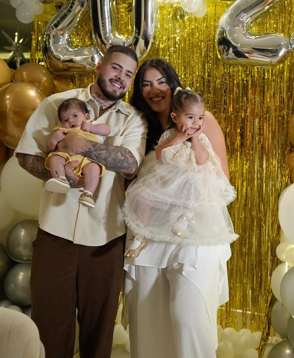 Jottapê com a mulher e os filhos — Foto: Reprodução/Instagram