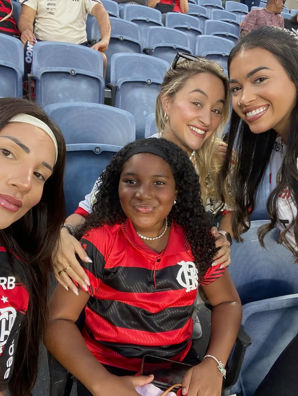 Greice Gonçalves, Amanda Martins, a jornalista Sara Valle, e a filha de Gerson — Foto: Reprodução/Instagram