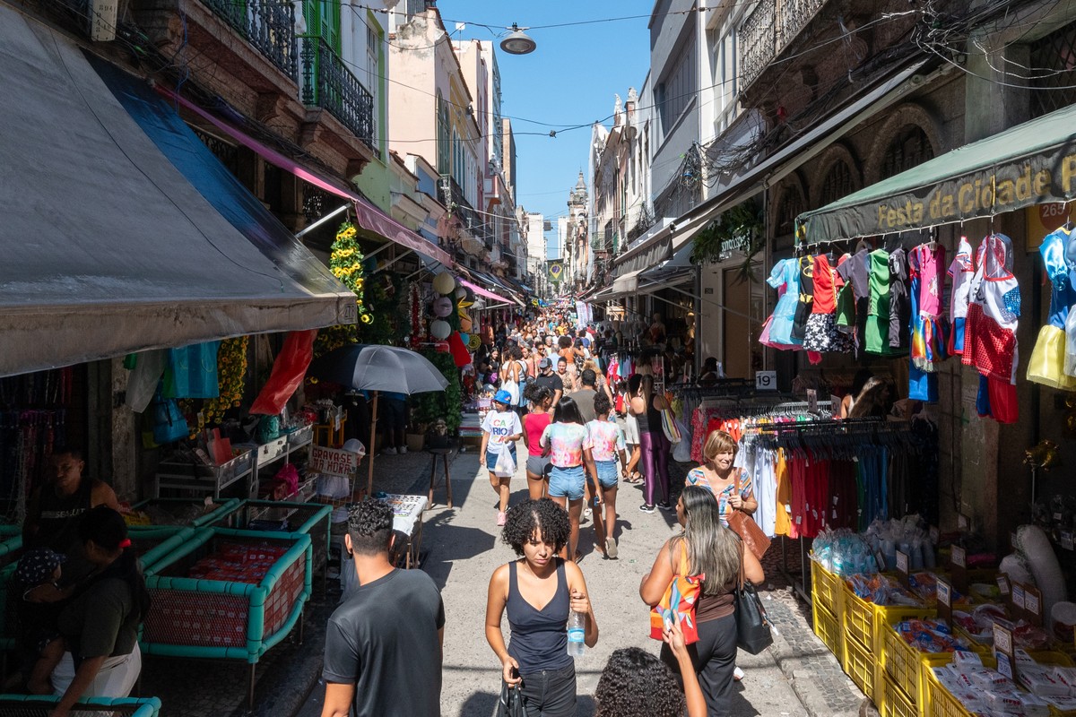 Carnaval: veja horários de funcionamento de shoppings, mercados e ...