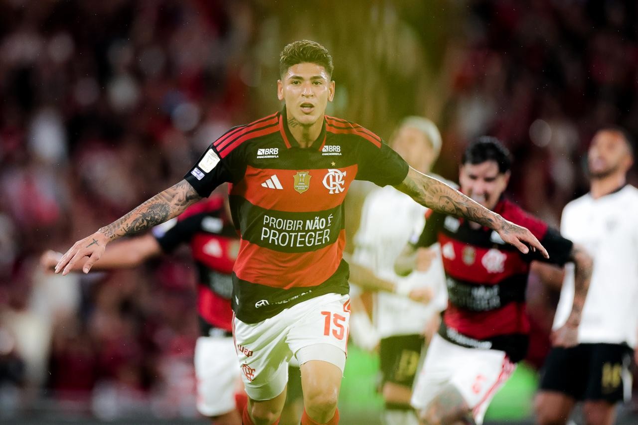 Carrascal assume responsabilidade em momento decisivo e se estabelece como melhor jogador do Flamengo após a Copa