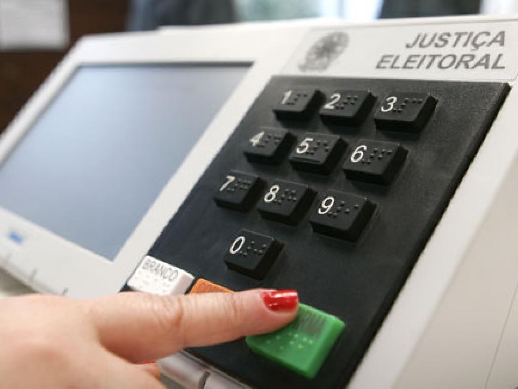 Justiças Eleitoral e do Trabalho lançam campanha contra assédio eleitoral de patrões - QTU Questões do Universo