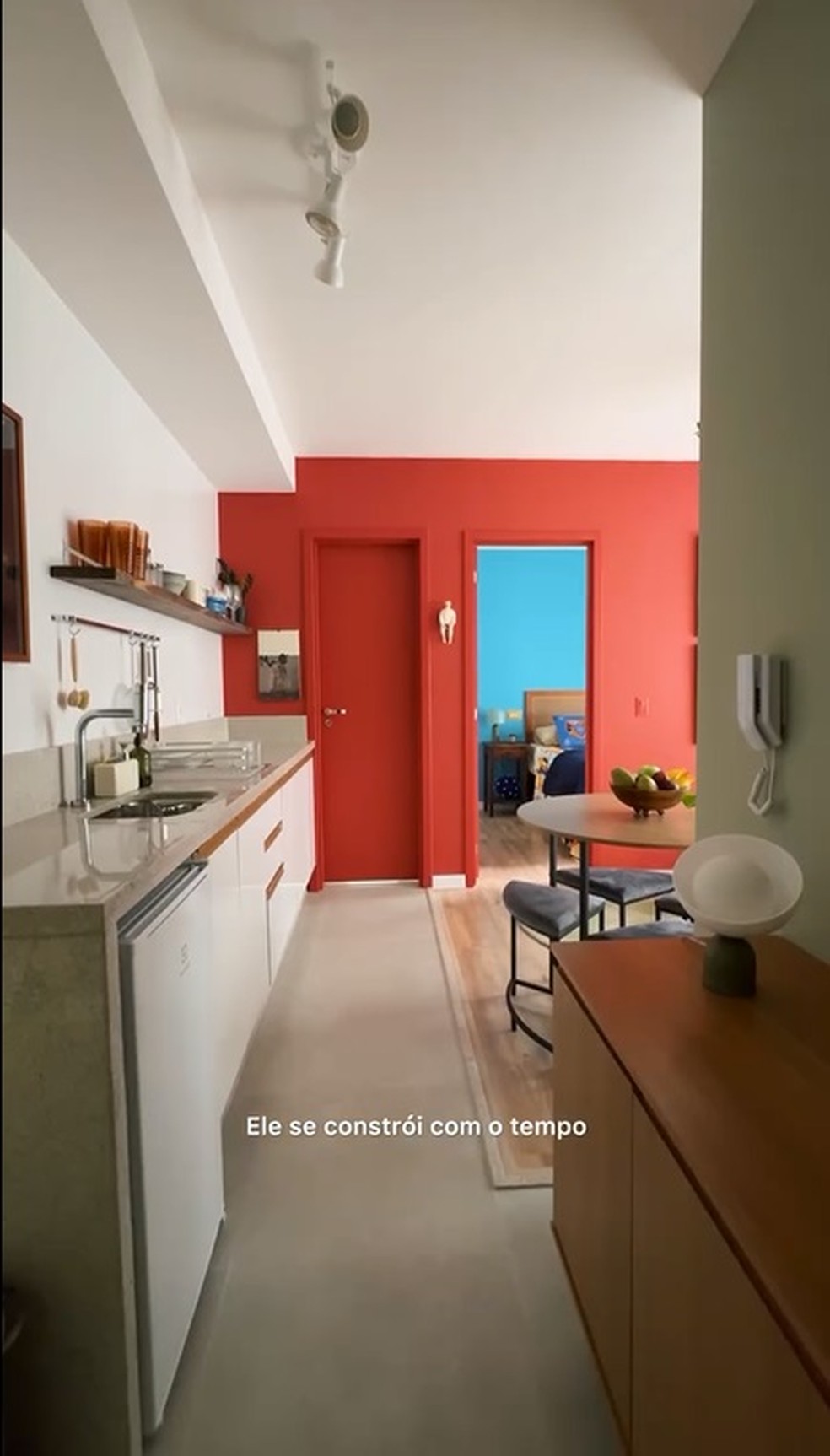 DJ Zé Pedro abre apartamento de 35m² 'charmoso e funcional' após um mês ...