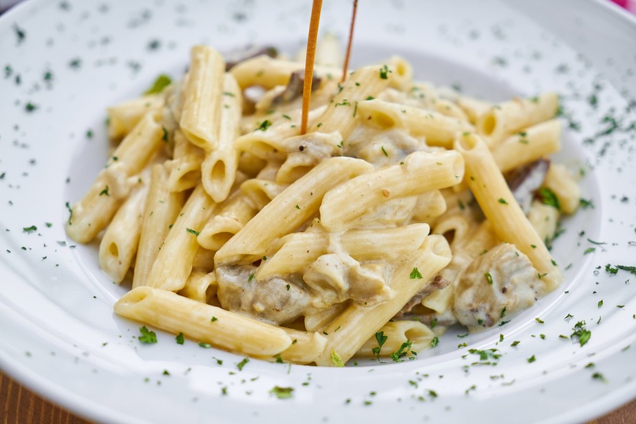 Veja três receitas rápidas de micro-ondas para garantir o almoço no ...