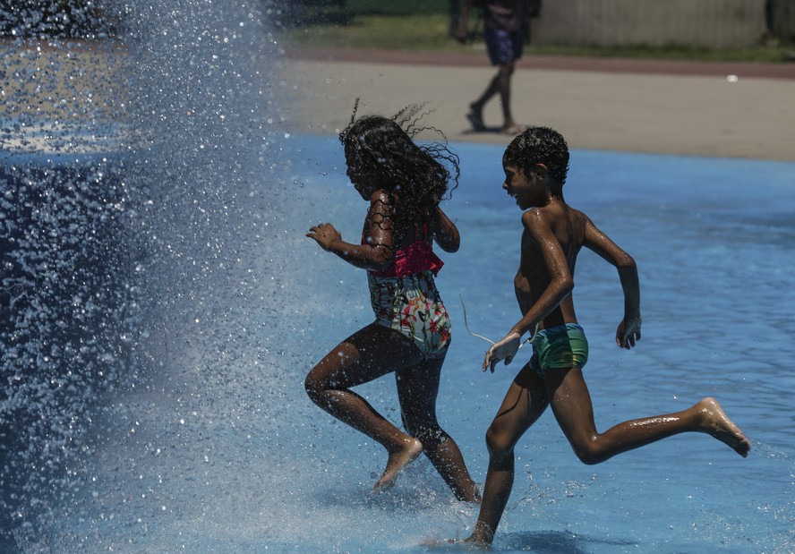 Moda sales praia madureira