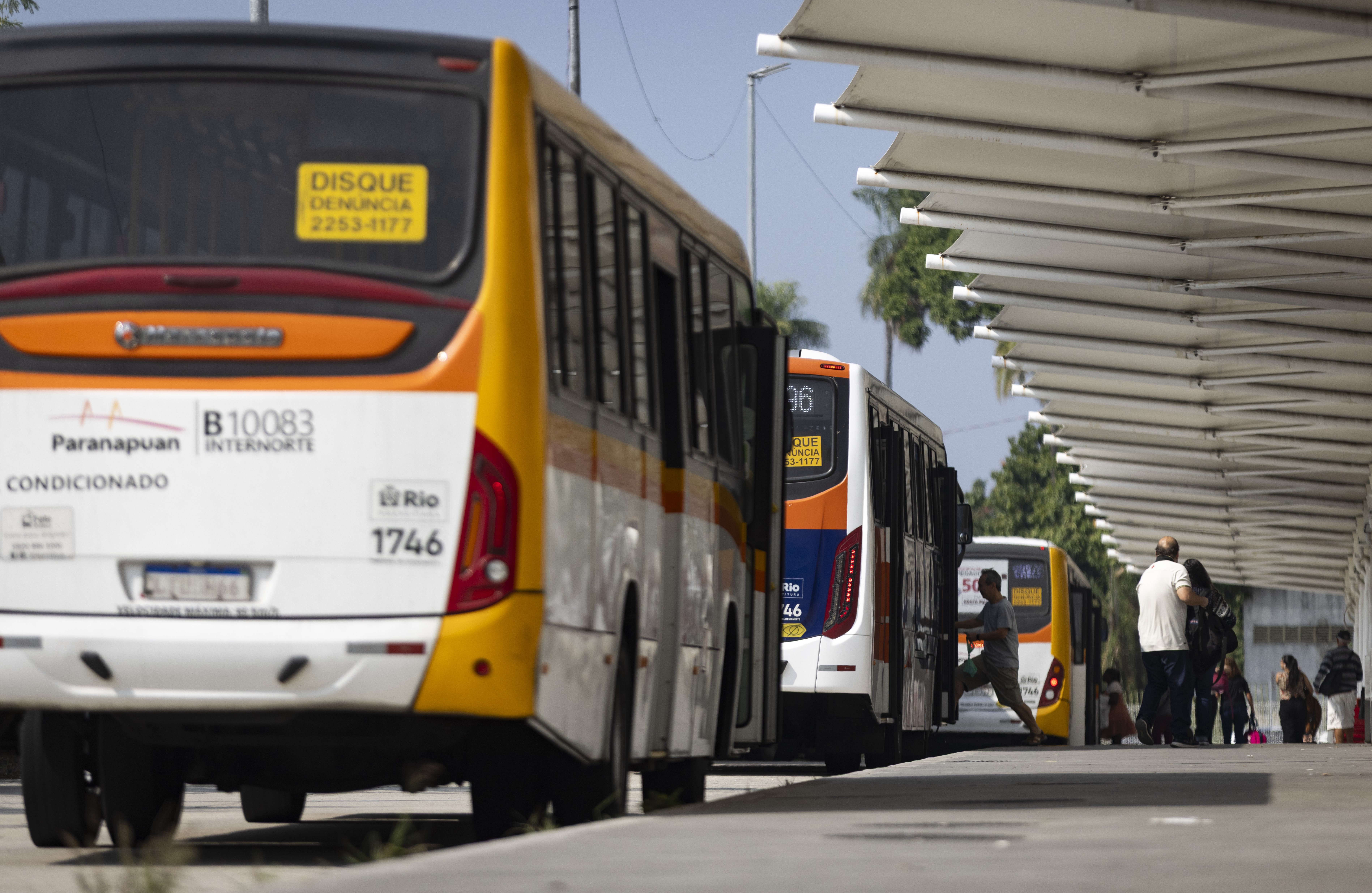 Dinheiro seguirá sendo aceito nos ônibus do Rio até 28 de junho após determinação da Justiça