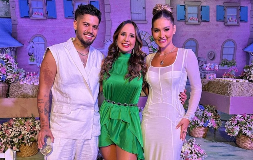 Virginia e Zé Felipe com Rafaela Fonseca — Foto: Reprodução/Instagram
