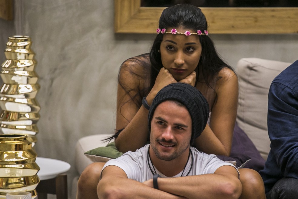 Talita com Rafael no "BBB 15" — Foto: Paulo Belote