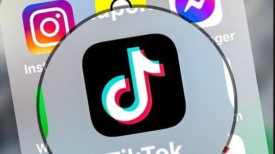 TikTok é multado em R$ 80 milhões por uso impróprio de dados de crianças no Reino Unido