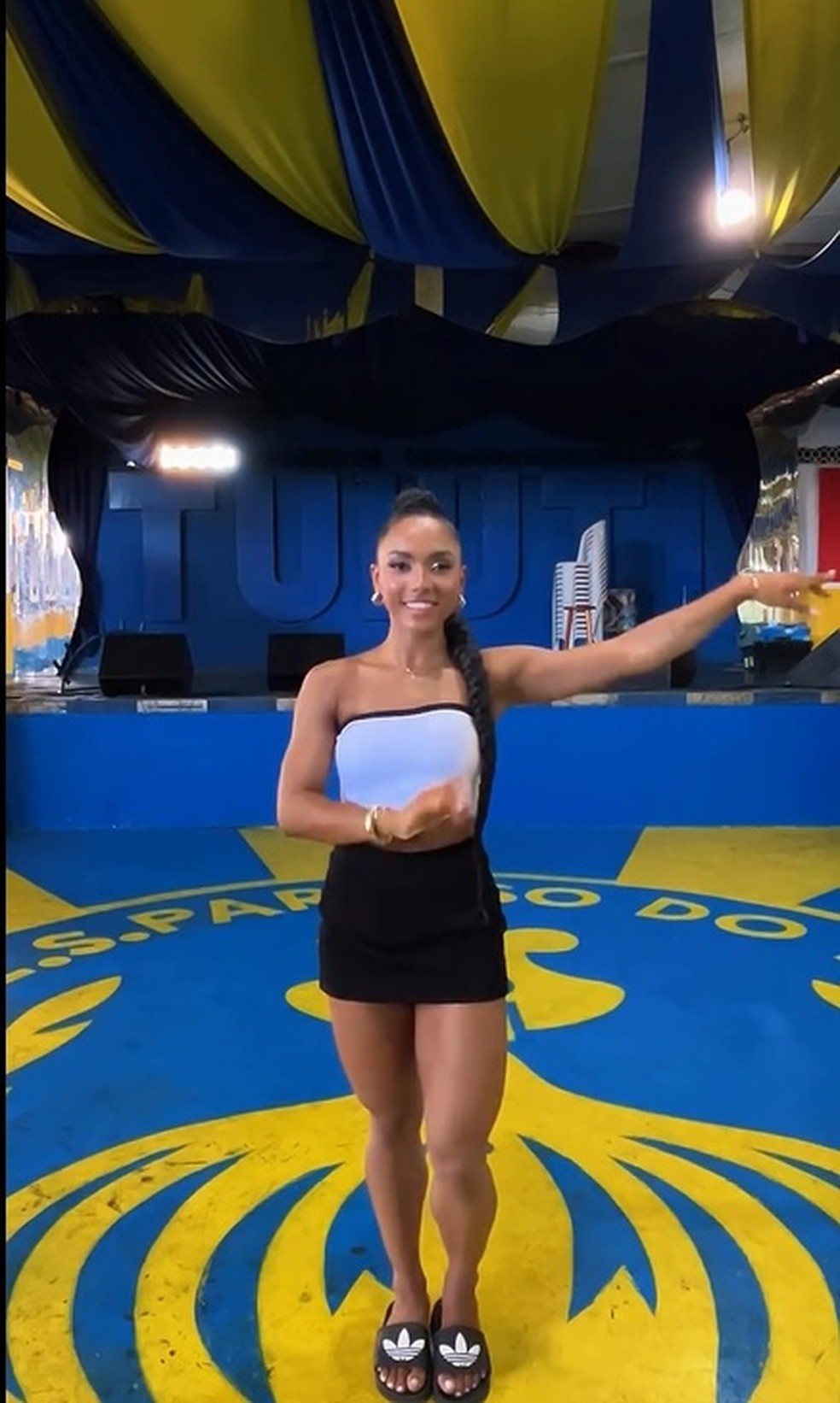 Mayara Lima, da Tuiuti, fala sobre dar aulas de samba — Foto: Reprodução/Instagram