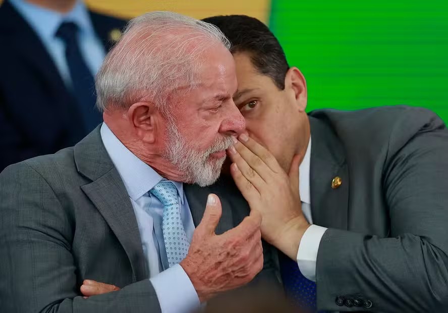 Fim da escala 6x1: Lula chegou a ligar para Alcolumbre para tentar destravar PEC no Senado, mas sem sucesso - QTU Questões do Universo