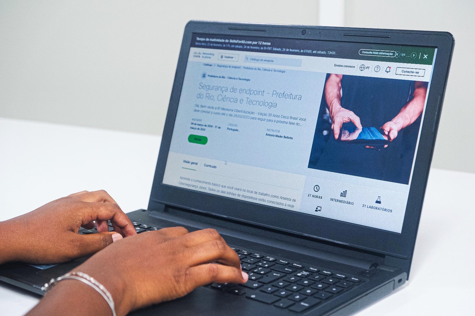 Cisco inscreve, até domingo, em curso que dará 5 mil bolsas profissionalizantes