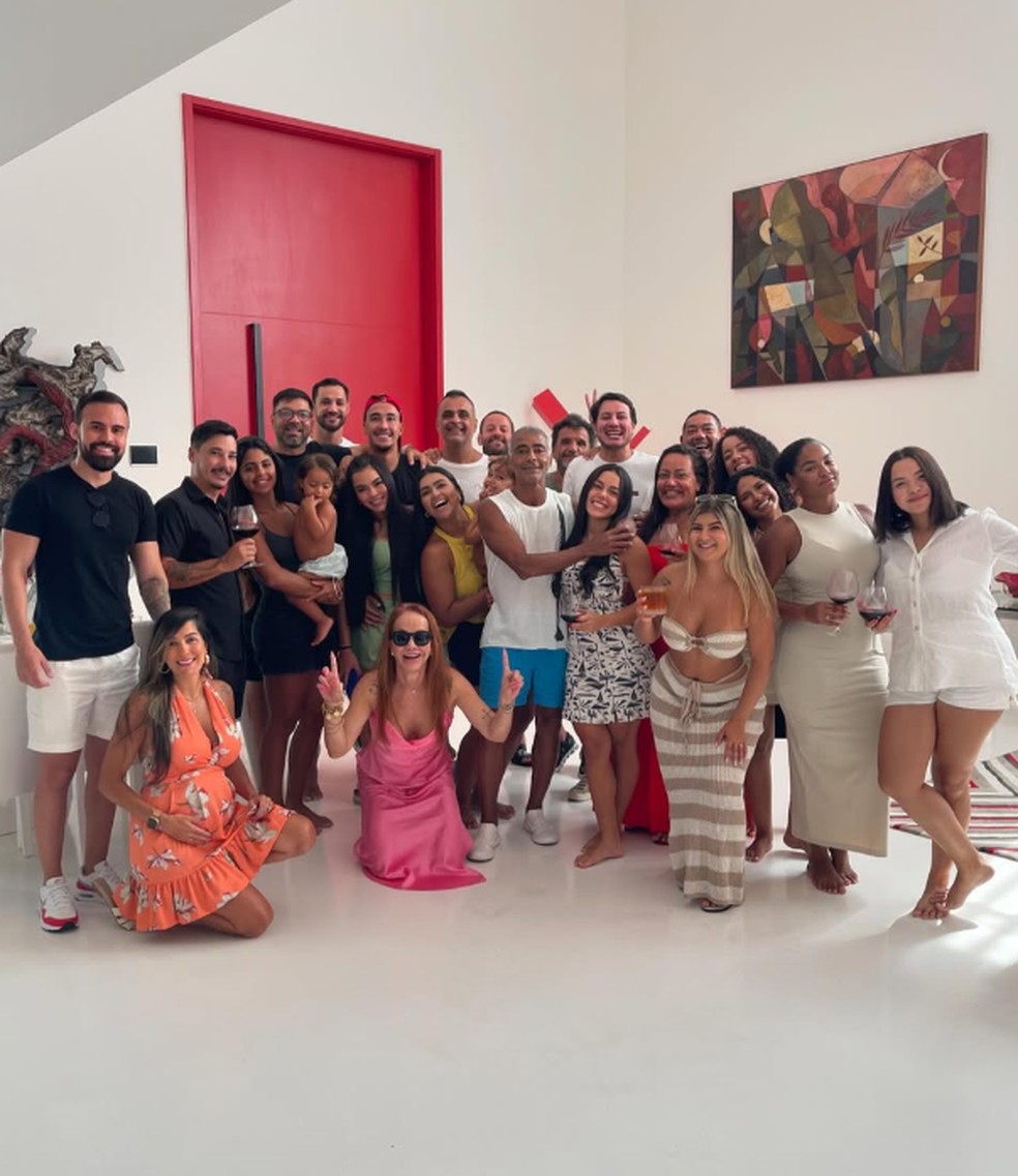 Romrio fez festa de aniversrio de 22 anos para Alycia em sua manso, no Rio  Foto: Reproduo/Instagram