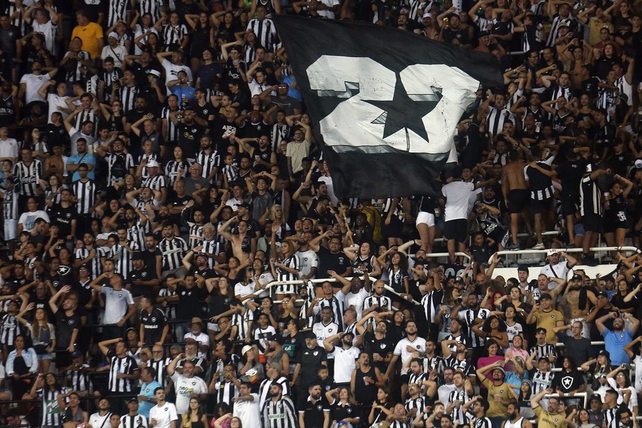 Torcida do Botafogo esgota os ingressos pela primeira vez na temporada