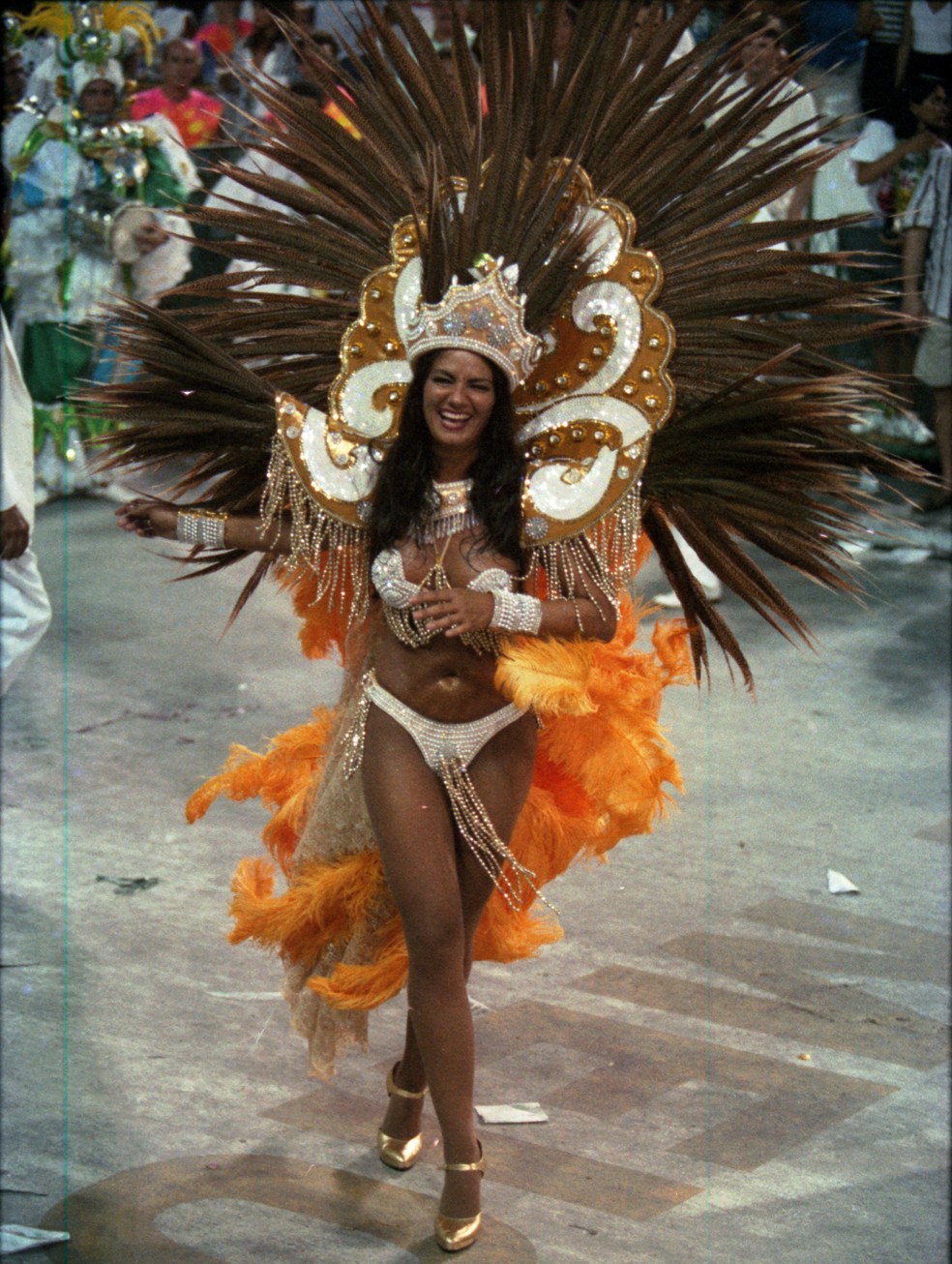 Luiza Brunet em sua estreia na Imperatriz, em 1995 — Foto: Fernando Maia