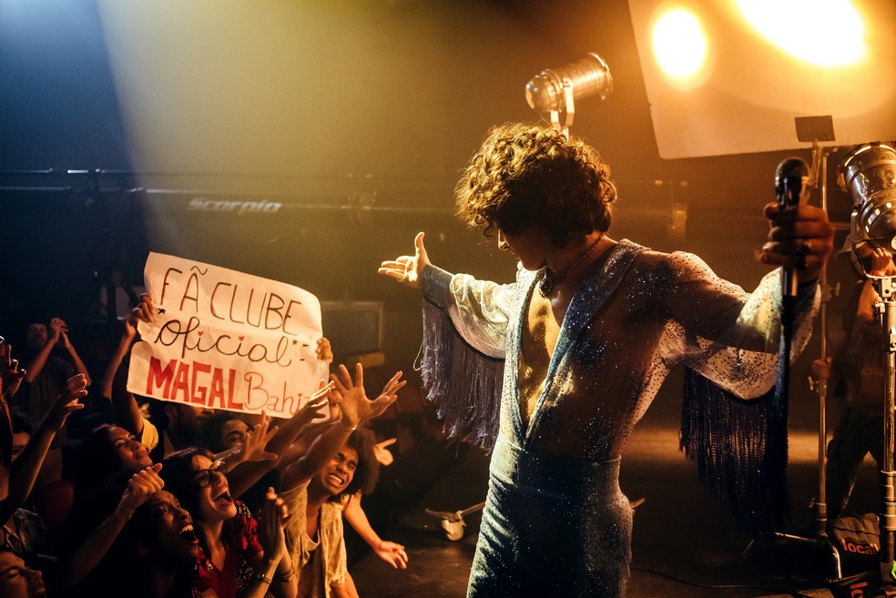 Filipe Bragança é Sidney Magal no filme "Meu sangue ferve por você" — Foto: Divulgação