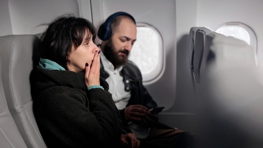 O que realmente acontece com nosso corpo ao pegar um avião O que realmente acontece com nosso corpo ao pegar um avião