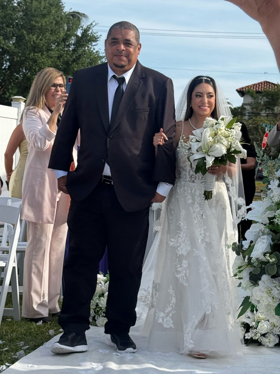 Filha de Vampeta, Giovana Santos se casou com presença do jogador após tretas — Foto: Reprodução