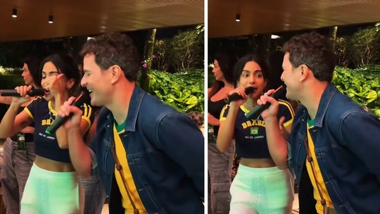 Daniel de Oliveira assiste jogo na casa de Anitta e surge em clima de intimidade com ela Daniel de Oliveira assiste jogo na casa de Anitta e surge em clima de intimidade com ela