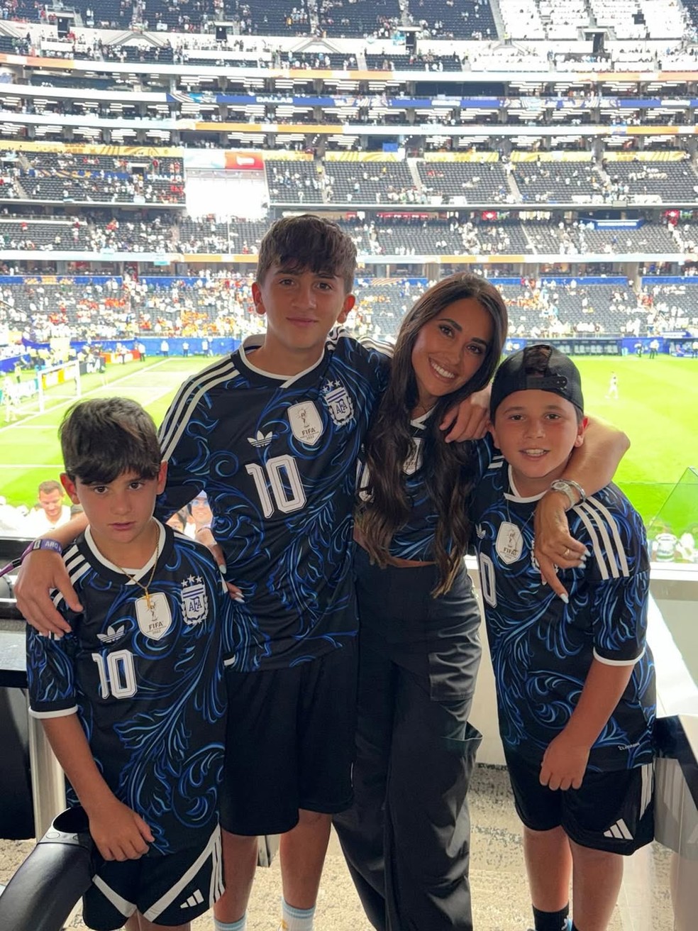 Antonela Roccuzzo, mulher de Messi, comemora feito do jogador — Foto: Reprodução/Instagram