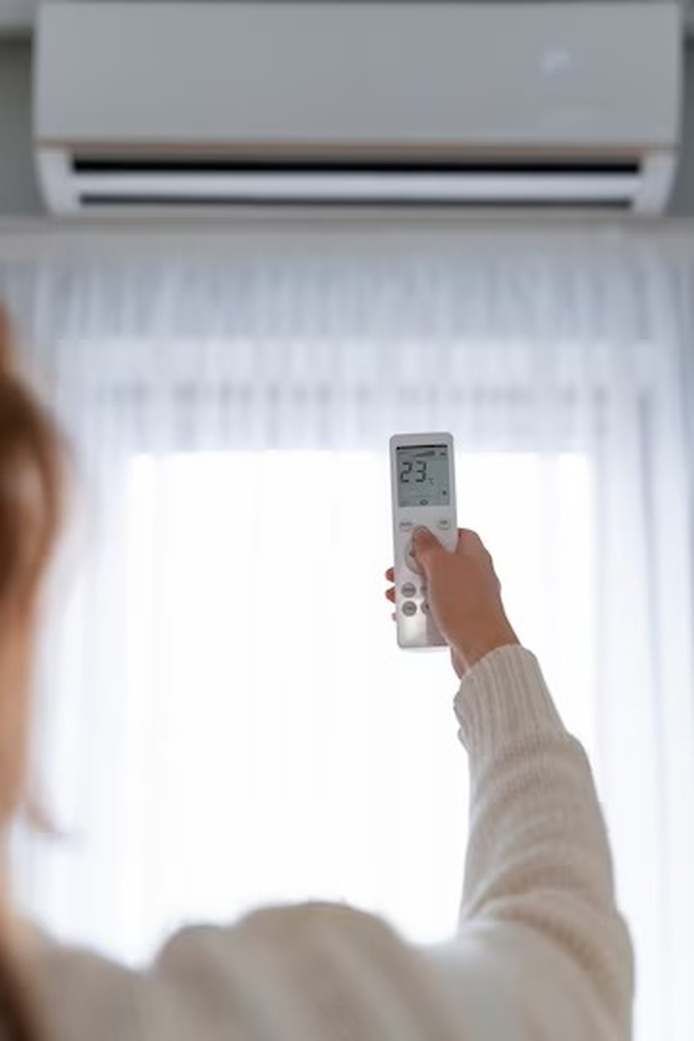 Manter a temperatura em torno dos 23ºC é o ideal para conservação e durabilidade do ar-condicionado — Foto: Freepik