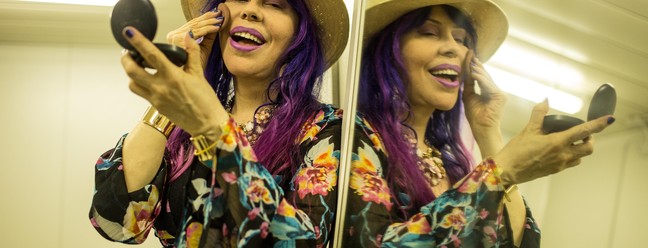 ENSAIO E BACKSTAGE DO SHOW DA VIRADA EM COPACABANA. Na foto: Baby do Brasil no camarim. — Foto: Brenno Carvalho / Agência O Globo.