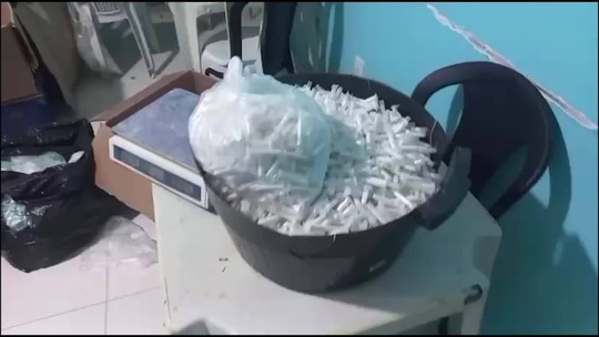 Polícia descobre laboratório de drogas do Comando Vermelho em Rio das Ostras, apreende 200 quilos de cocaína e prende 7 homens no local