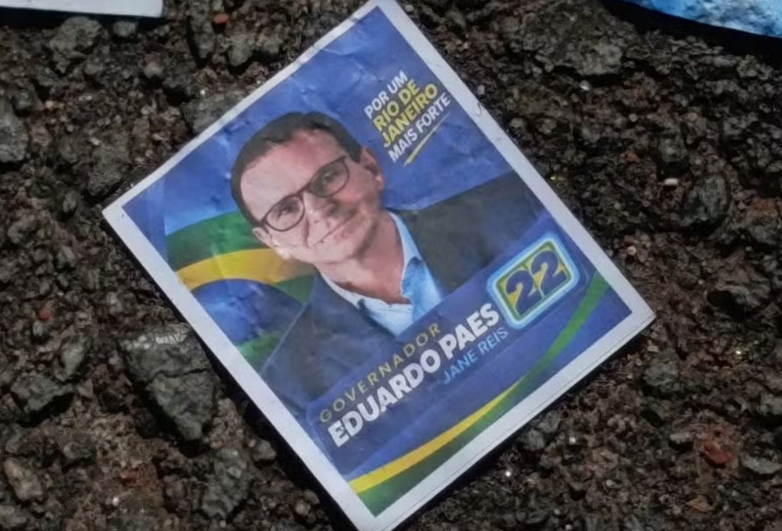 Santinhos com número errado de Eduardo Paes levam campanha a acionar o TRE-RJ