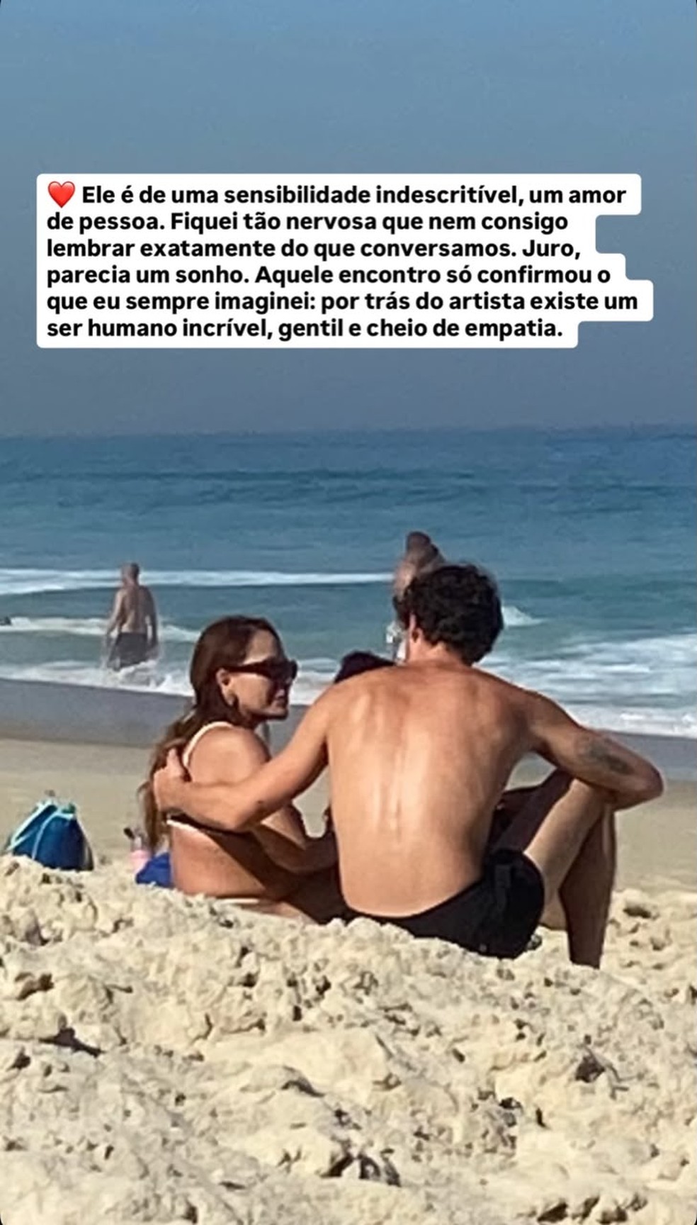 A cirurgi&atilde;-dentista Thaiane Sousa encontrou com Shawn Mendes em praia do Rio &mdash; Foto: Reprodu&ccedil;&atilde;o/Instagram