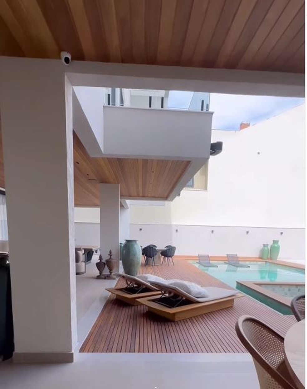 Lucas Paquetá constrói mansão para os pais — Foto: Studio Lucio Nocito/ instagram