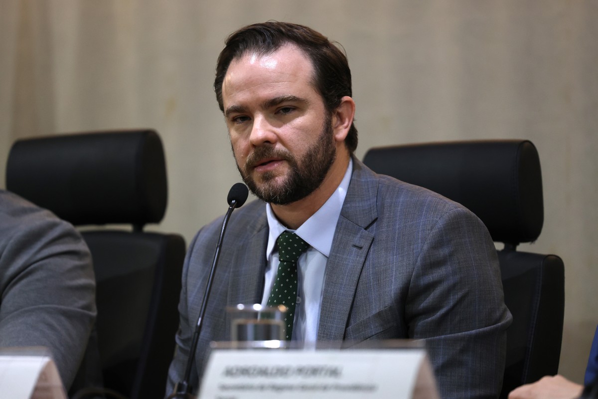 Ministro da Fazenda diz que Brasil está no 'caminho certo' ao citar ...