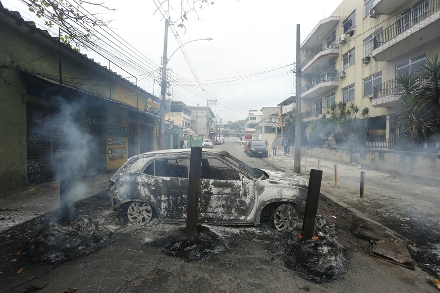 Operação da Polícia Civil no Complexo da Penha tem quatro feridos