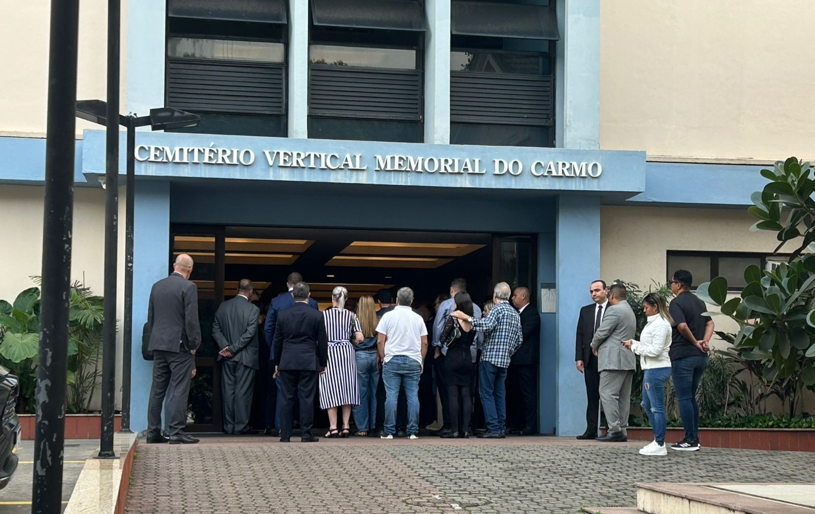 Tragédia aérea no Recreio: DJ e produtor Lucas Frota é velado