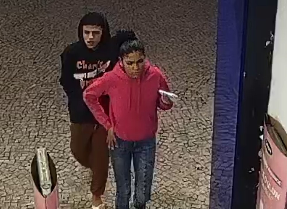 Victor Ara&uacute;jo e P&acirc;mela de Melo &mdash; Foto: Reprodu&ccedil;&atilde;o