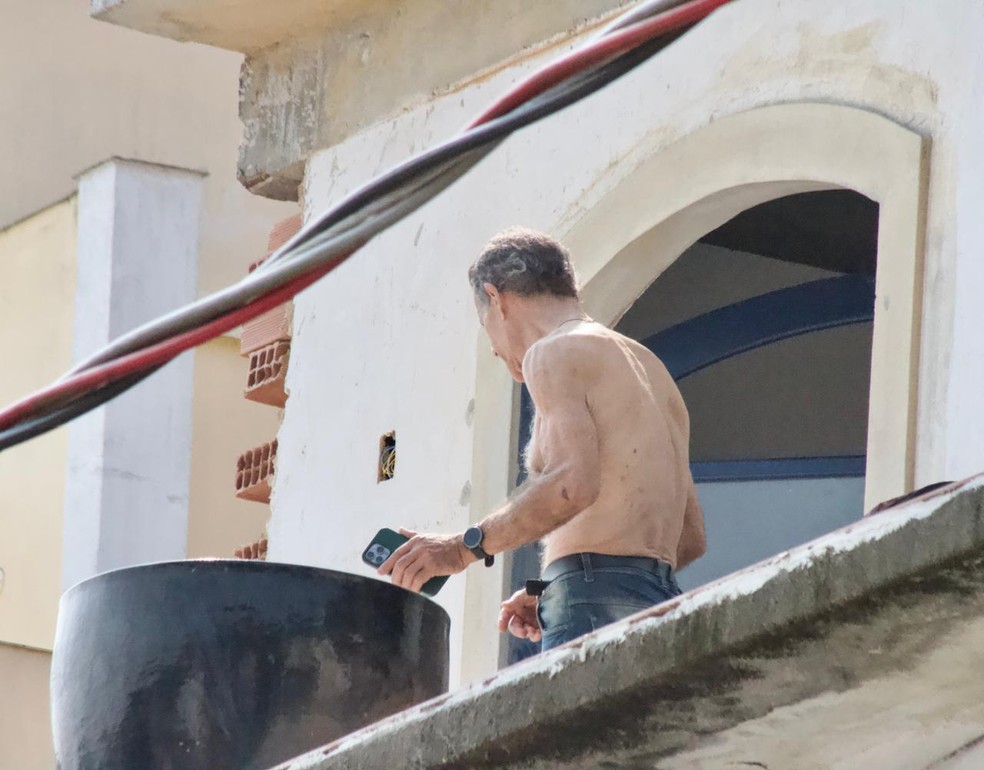 Mário Gomes se muda para casa onde moram filhas e funcionou confecção — Foto: Sandro Cardozo