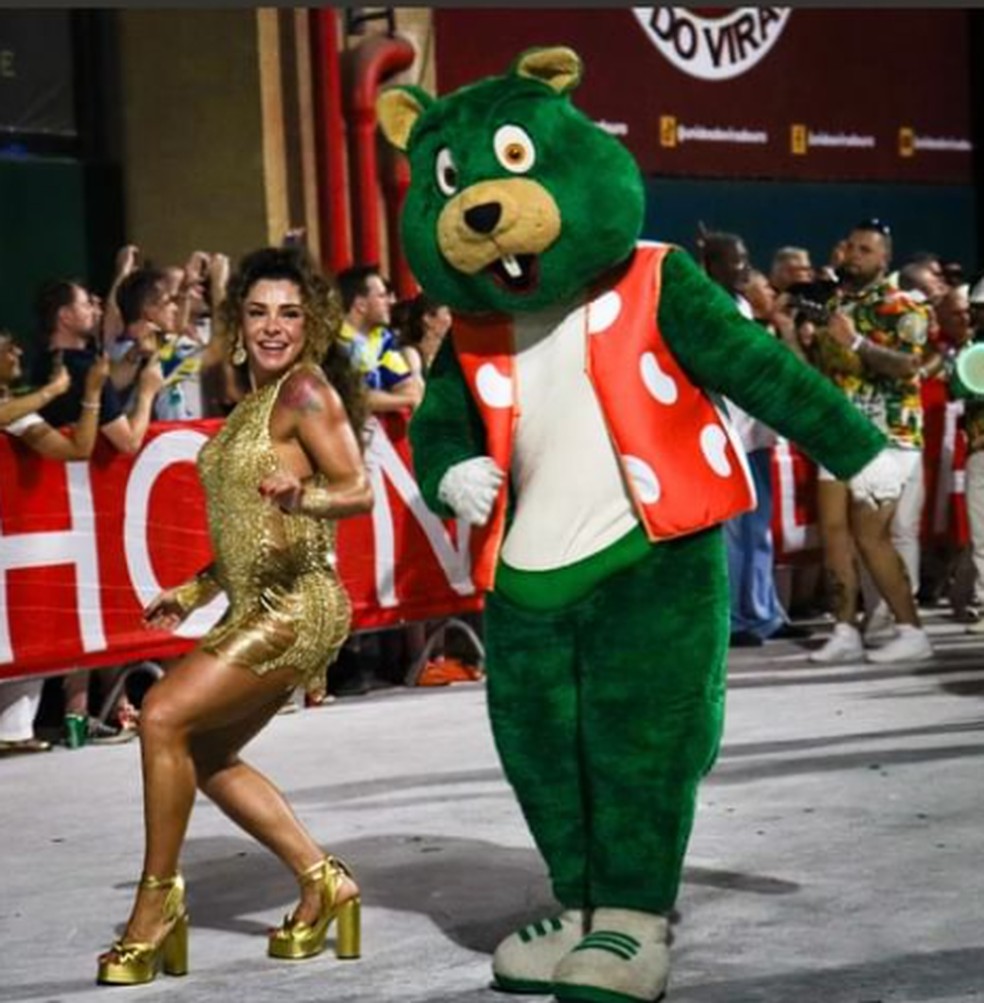 Foco em samba no pé e no psicológico: coreógrafo de passistas detalha  preparação de Fabíola de Andrade para ser rainha da Mocidade