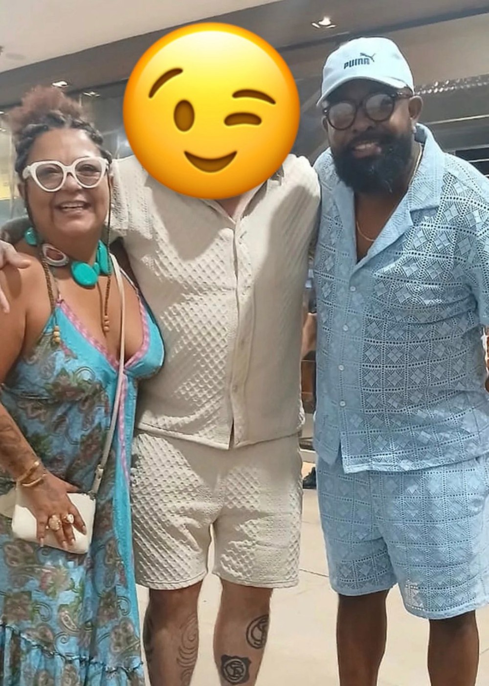 Babi Cruz posando para foto.