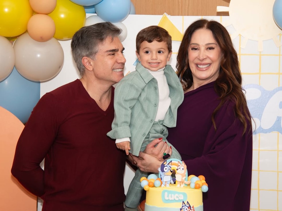 O casal Jarbas Homem de Mello e Claudia Raia comemora o aniversário de 3 anos do filho, Luca — Foto: Reprodução de Instagram
