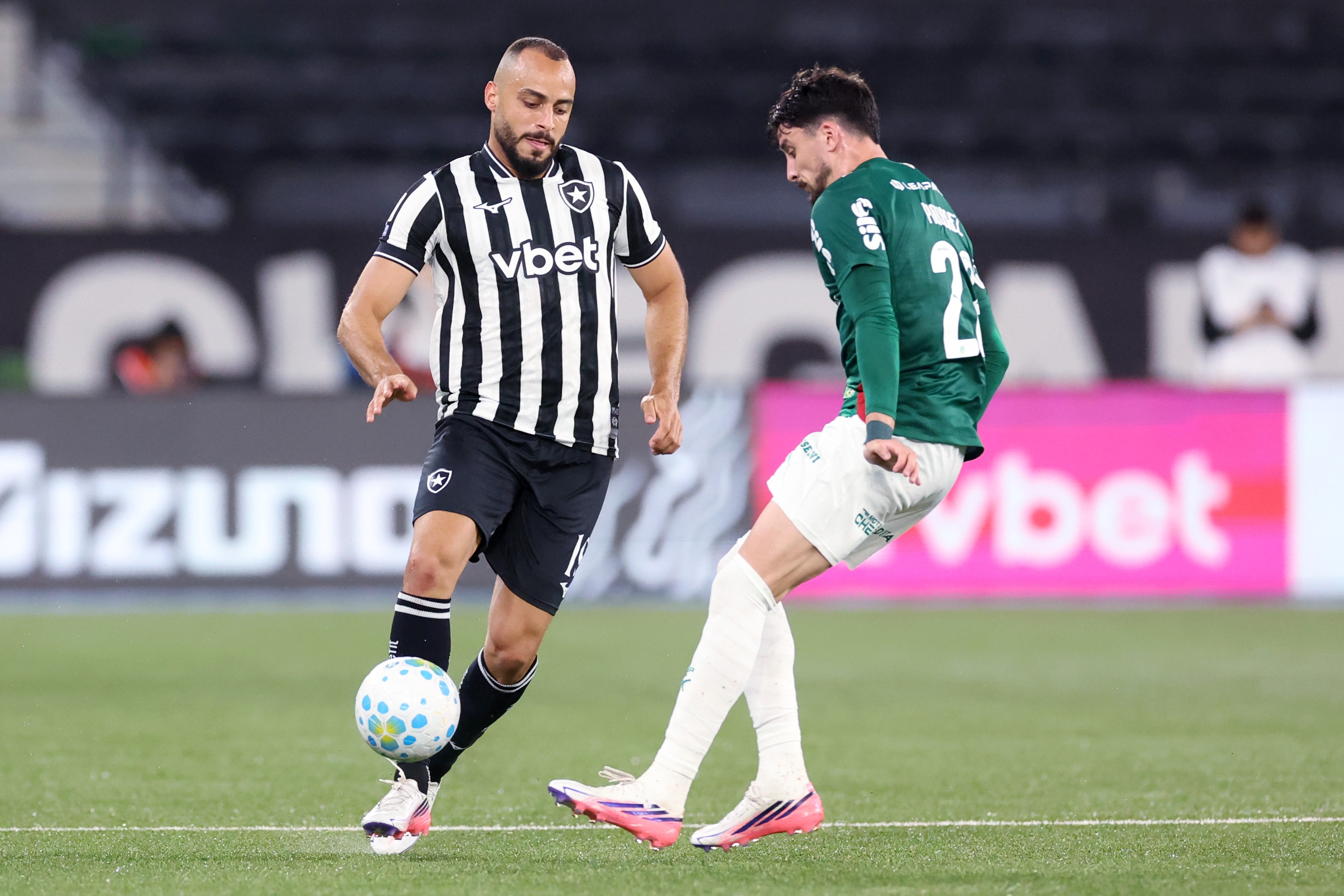 Tite escala Botafogo sem Allan e com Arthur Cabral para enfrentar o Remo