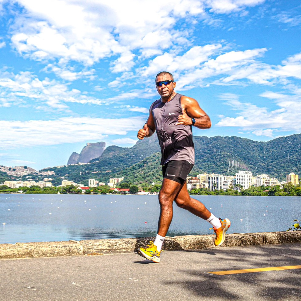 Felipe Terra correndo na Lagoa, no Rio — Foto: reprodução/ instagram