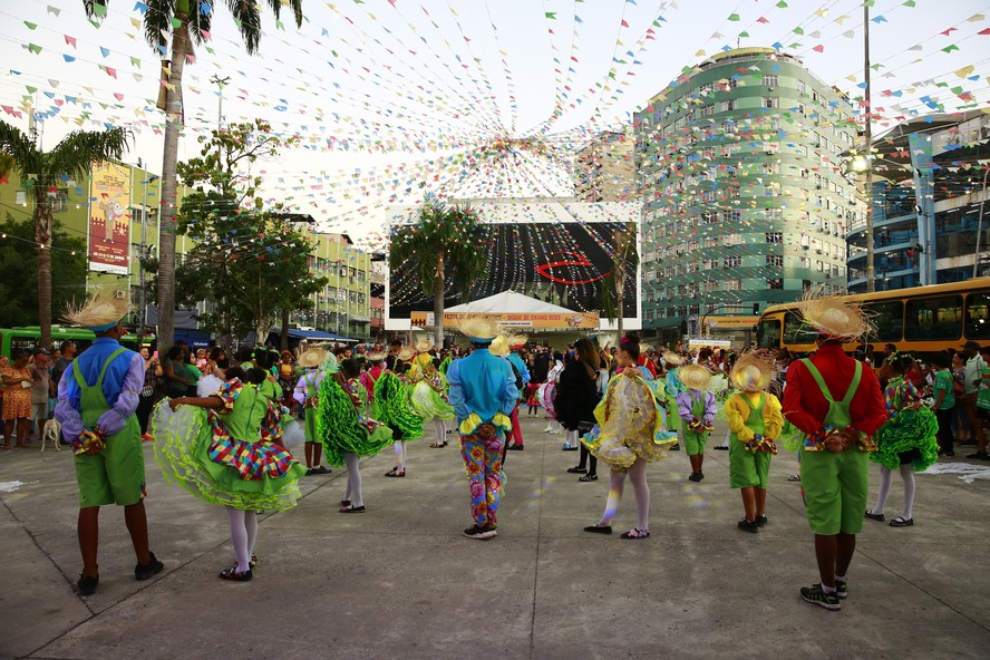 Festa de Santo Antônio atrai mais de 200 mil pessoas em Duque de Caxias
