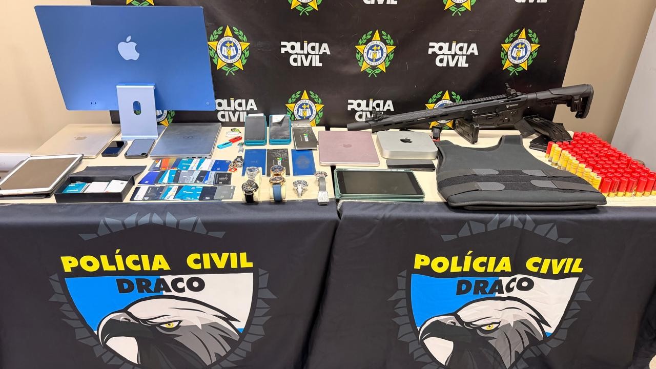 Polícia faz operação contra grupo suspeito de desviar armas para facções e movimentar mais de R$ 100 milhões