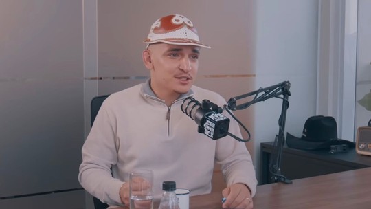 João Gomes relata impasse na construção de casa com estilo sertanejo em condomínio de luxo