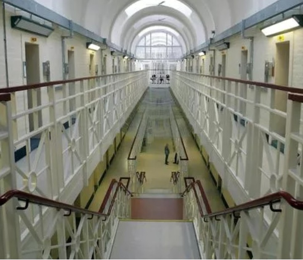 Cela especial est&aacute; constru&iacute;da no subterr&acirc;neo de pris&atilde;o &mdash; Foto: Reprodu&ccedil;&atilde;o